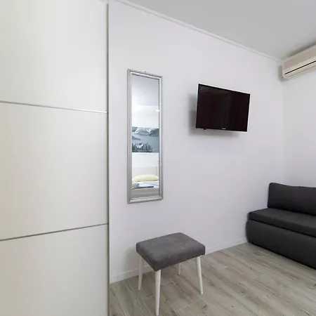 Fina Apartment *