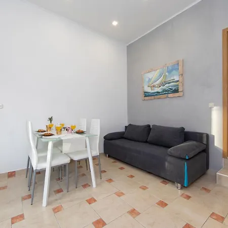 Apartment Fina