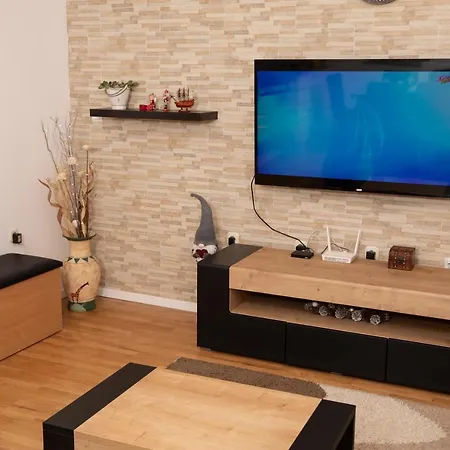 Fina Apartment *
