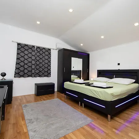 Apartment Fina