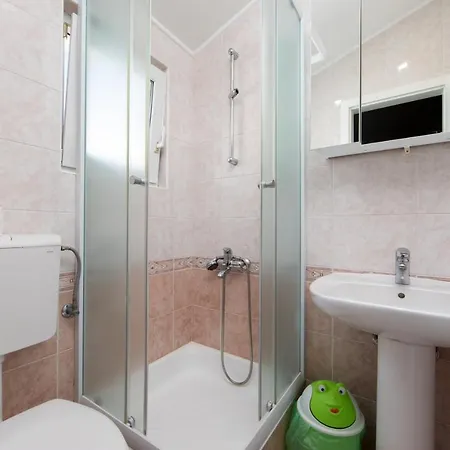 Apartment Fina Tucepi